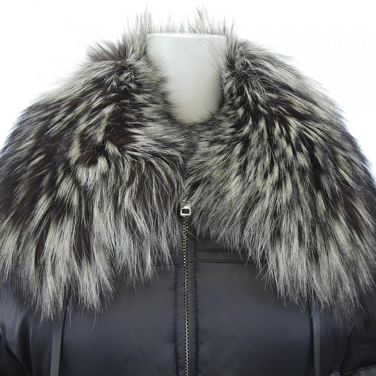 プラダ PRADA 29X275 R182 R0K ダウンジャケット