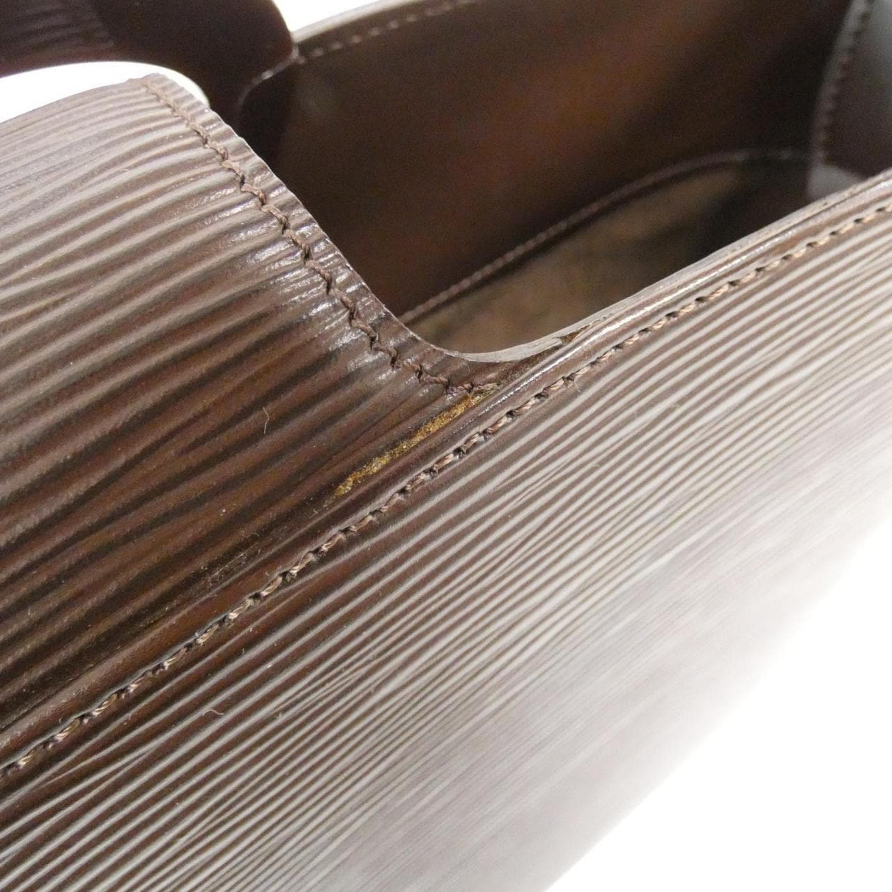 ルイヴィトン エピ レヴリ M5216D ショルダーバッグ