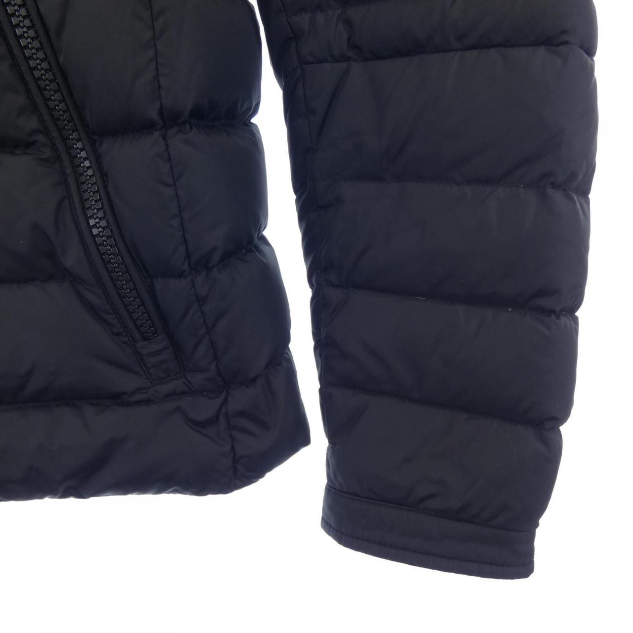 モンクレール MONCLER ダウンジャケット