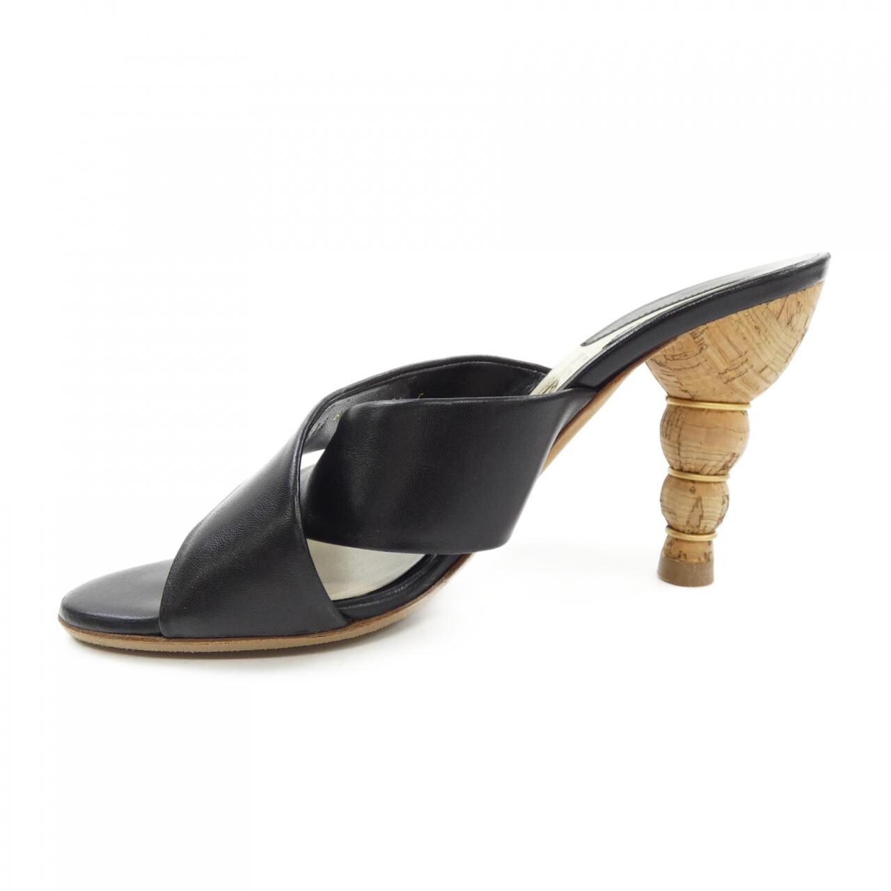 サルヴァトーレフェラガモ SALVATORE FERRAGAMO パンプス