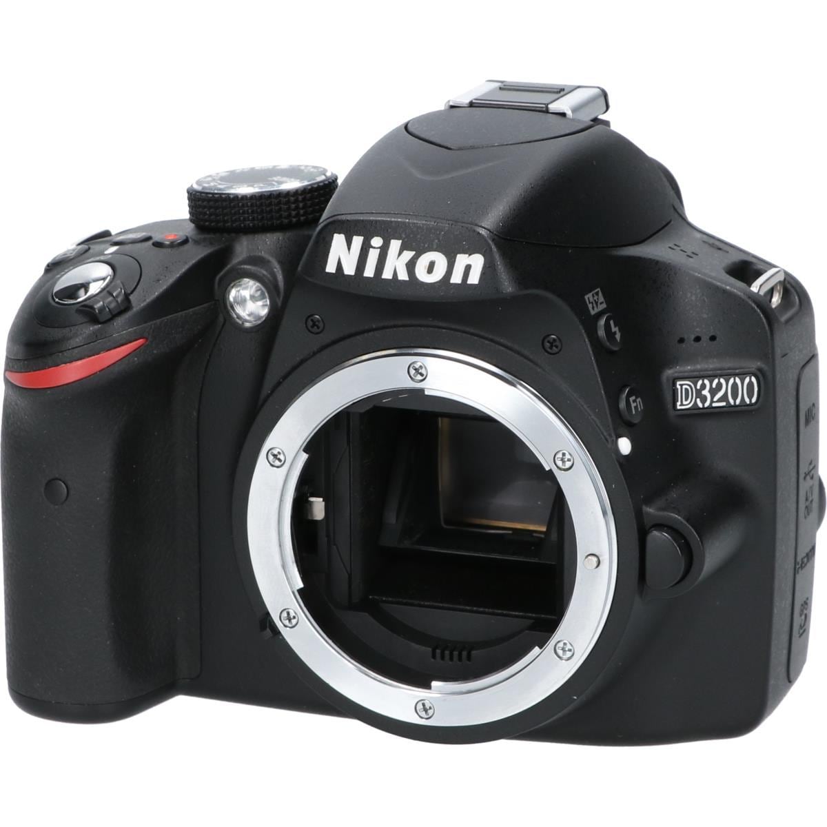 D3200