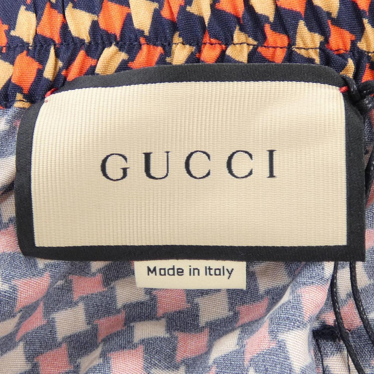 グッチ GUCCI 672698 ZAL6H ショートパンツ