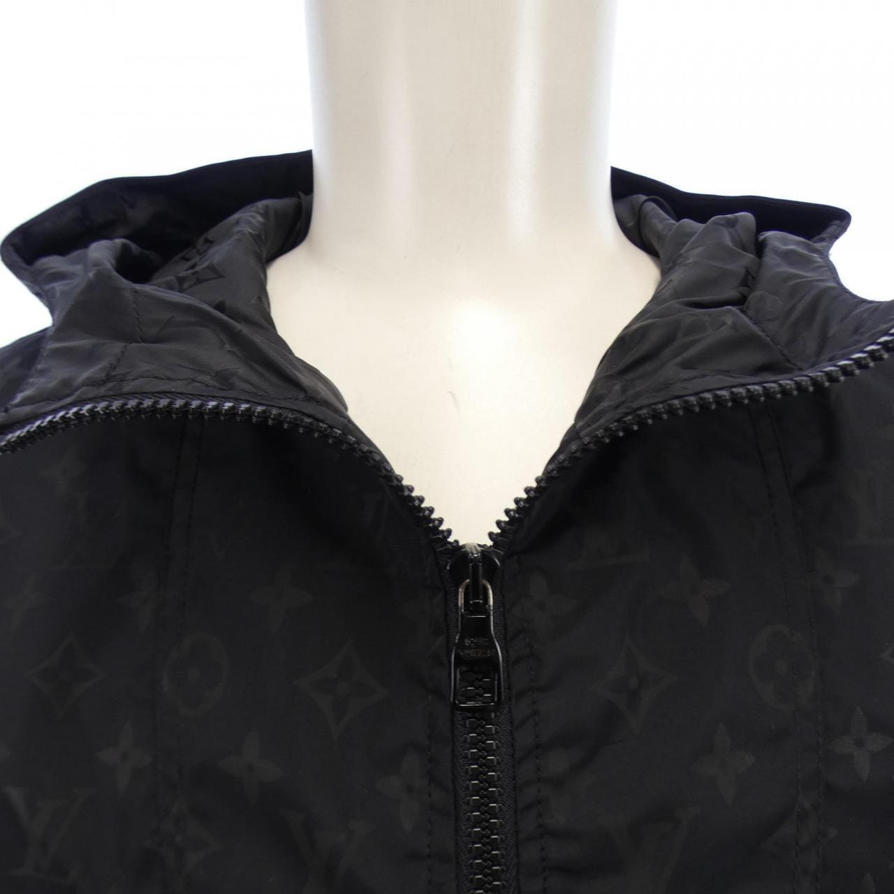 LOUIS VUITTON LOUIS VUITTON COURT