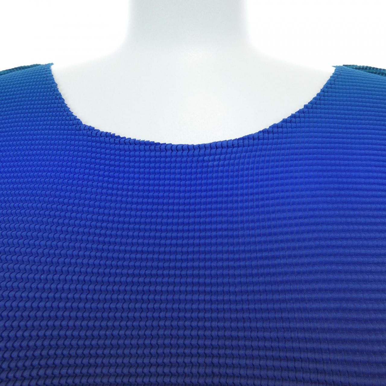 ミーイッセイミヤケ me ISSEY MIYAKE MI13FK377 トップス