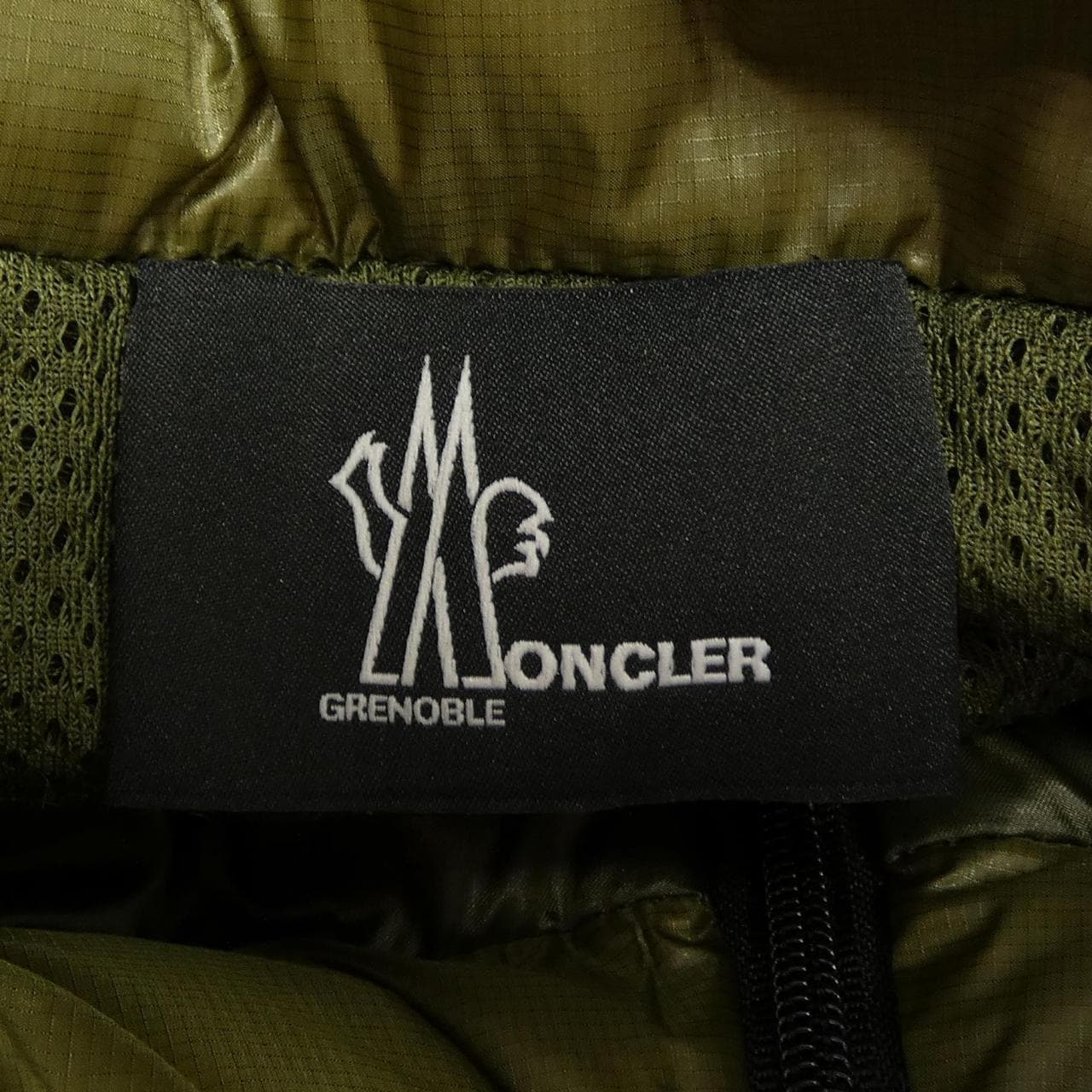 モンクレールグルノーブル MONCLER GRENOBLE 20978G00003 ダウンベスト