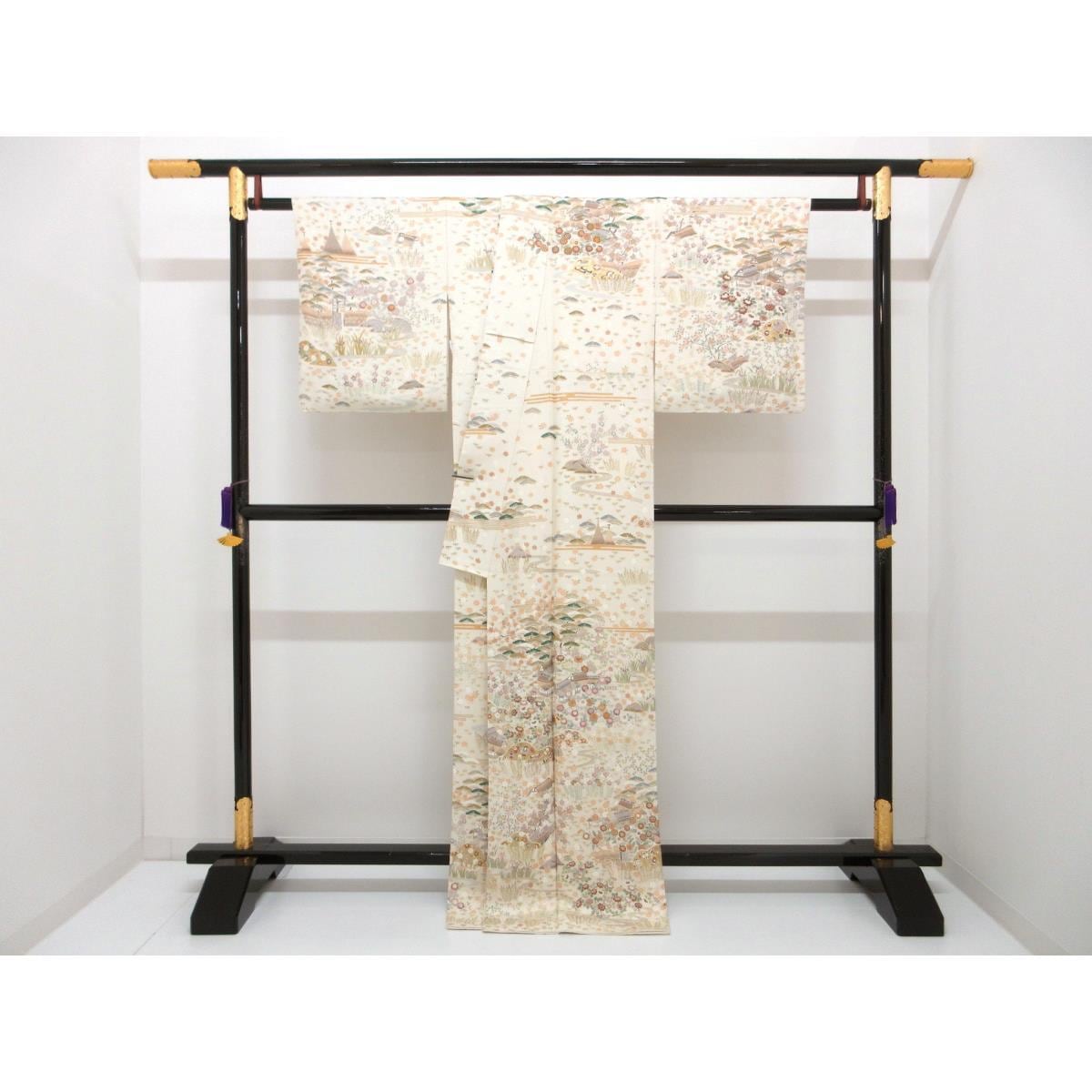 訪問着　友禅金彩加工　刺繍入り