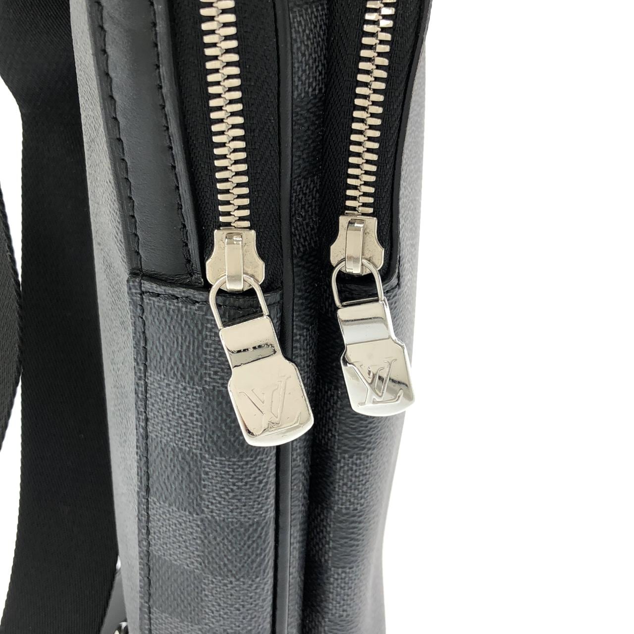 ルイヴィトン ダミエ グラフィット アヴェニュー スリングバッグ N45302 ショルダーバッグ