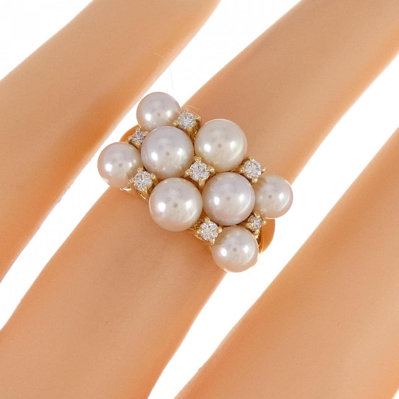 Tasaki Akoya pearl ring