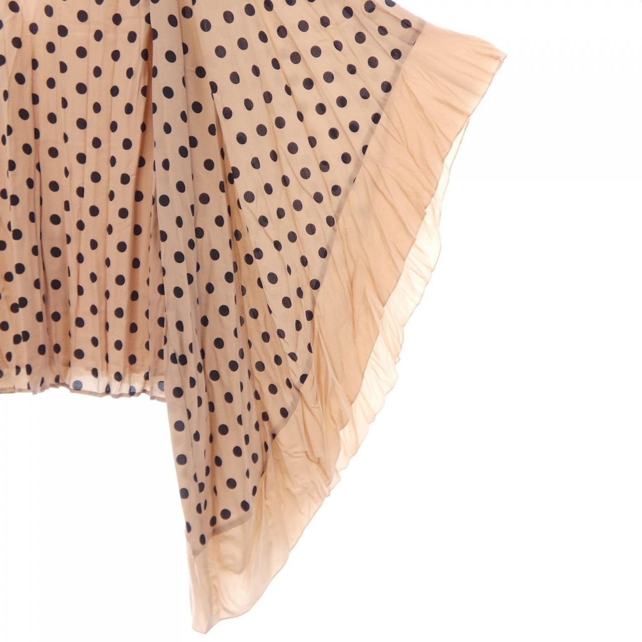 ザニューハウス THE NEWHOUSE トップス