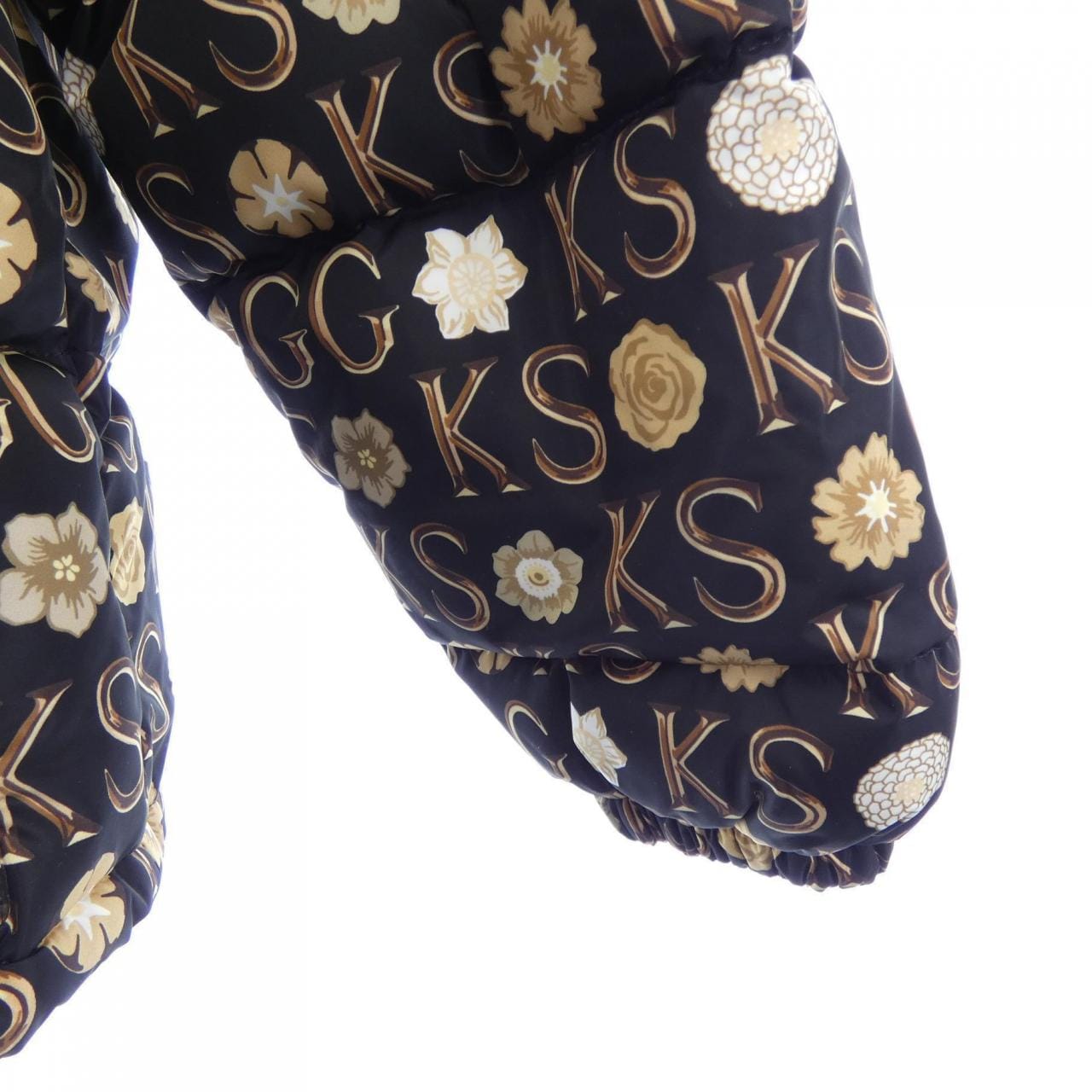 グッチ GUCCI ケンスコット KENNETH SCOTT 644381 Z8AMA ダウンジャケット