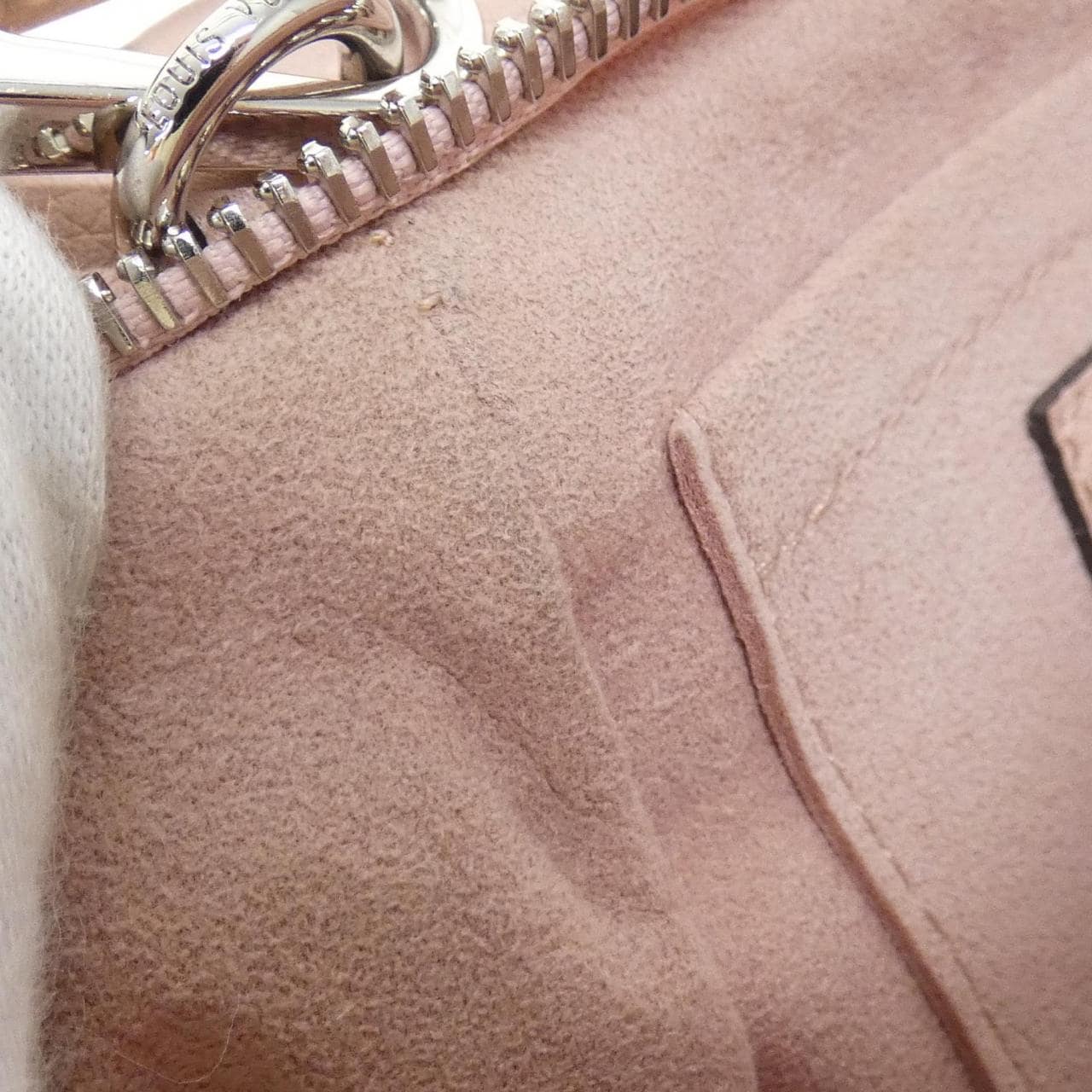 ルイヴィトン マヒナ スカラ ミニ M80092 ショルダーバッグ