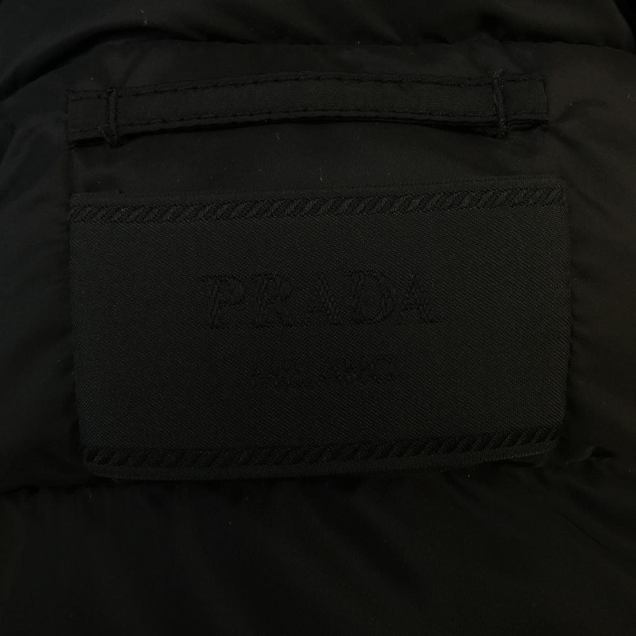 プラダ PRADA トライアングルロゴ SGC933 SOOO 1WQ9 ダウンジャケット