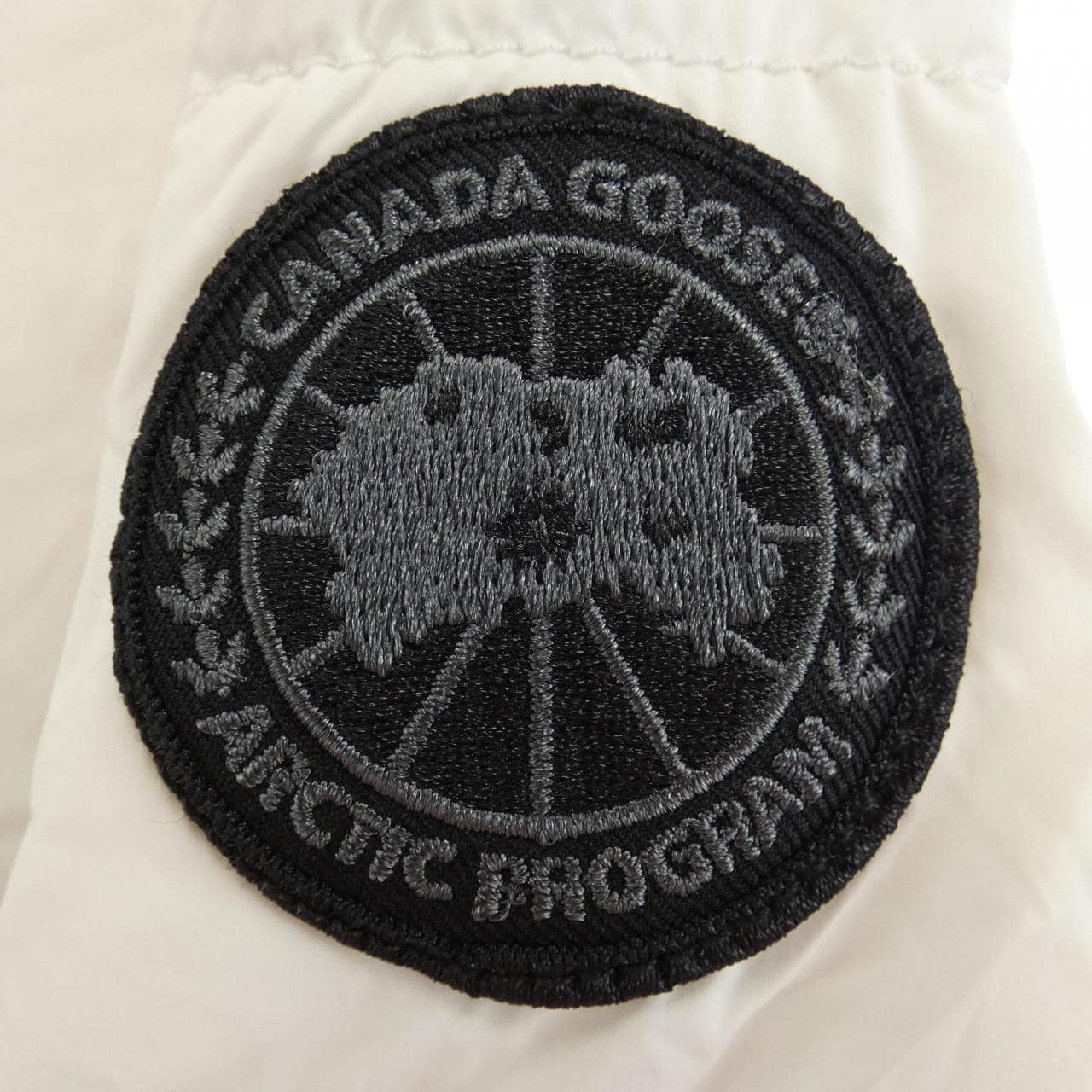 加拿大鵝CANADA GOOSE羽絨大衣