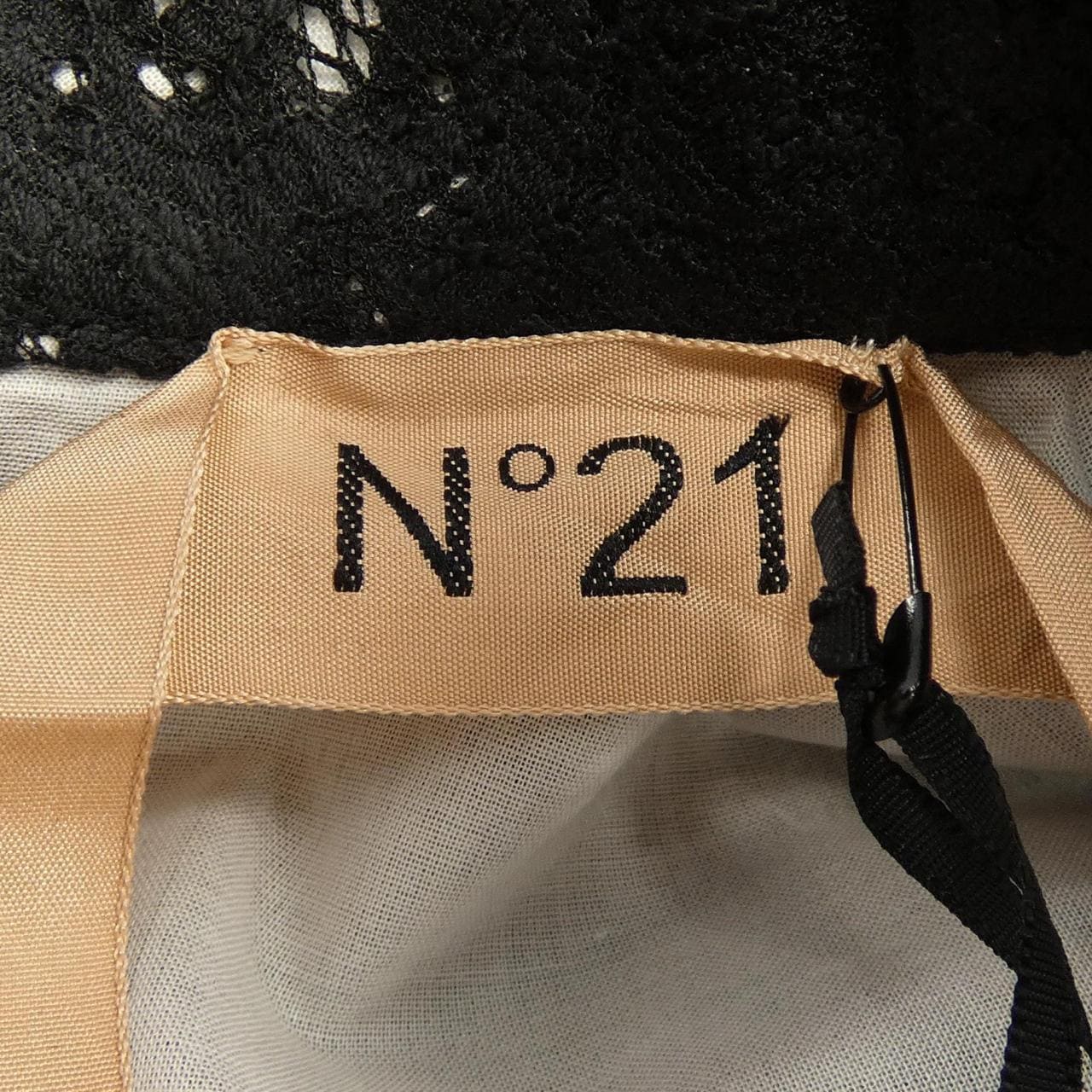 ヌメロヴェントゥーノ N°21 P24EN2S H0624126 ワンピース