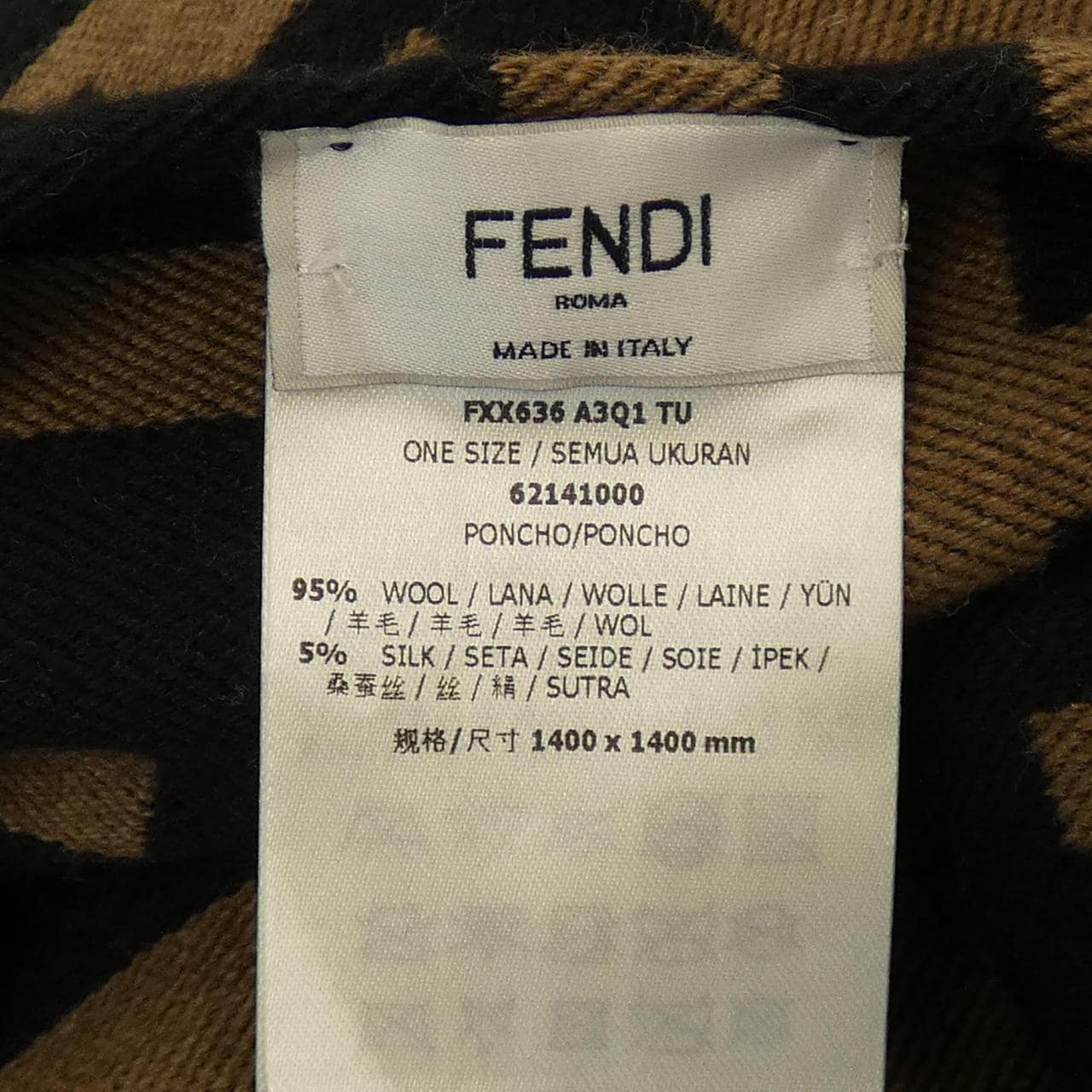 フェンディ FENDI ポンチョ