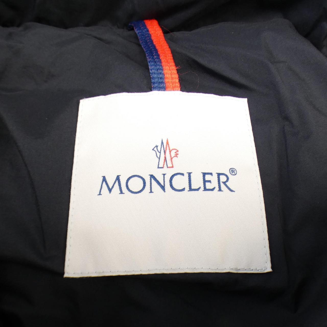 モンクレール MONCLER ダウンジャケット