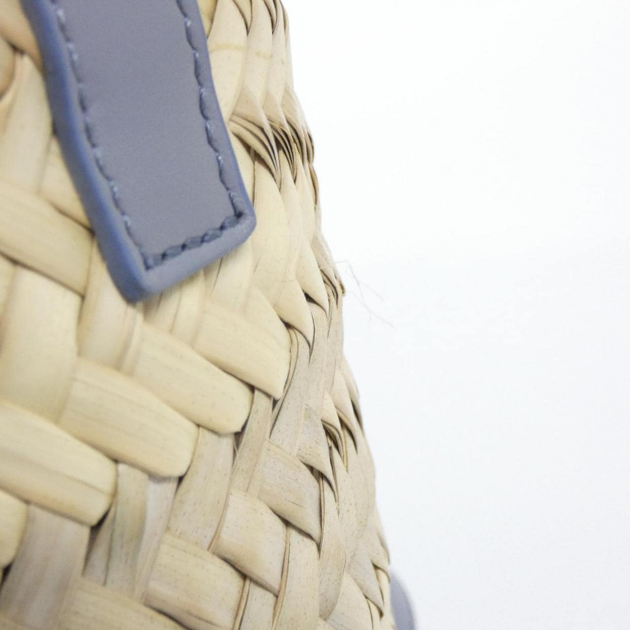 クロエ クロエ センス スモール バスケット CHC23SS304 J66 バッグ