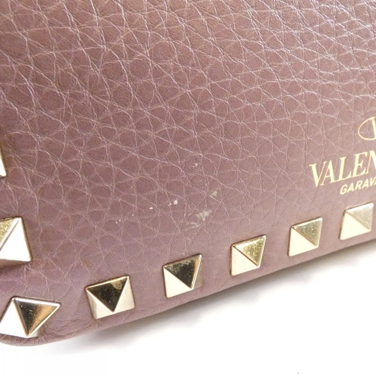 ヴァレンティノガラヴァーニ バッグ