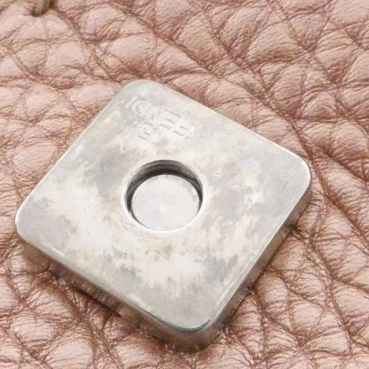 フェンディ セレリア　8BR407 NDU ショルダーバッグ