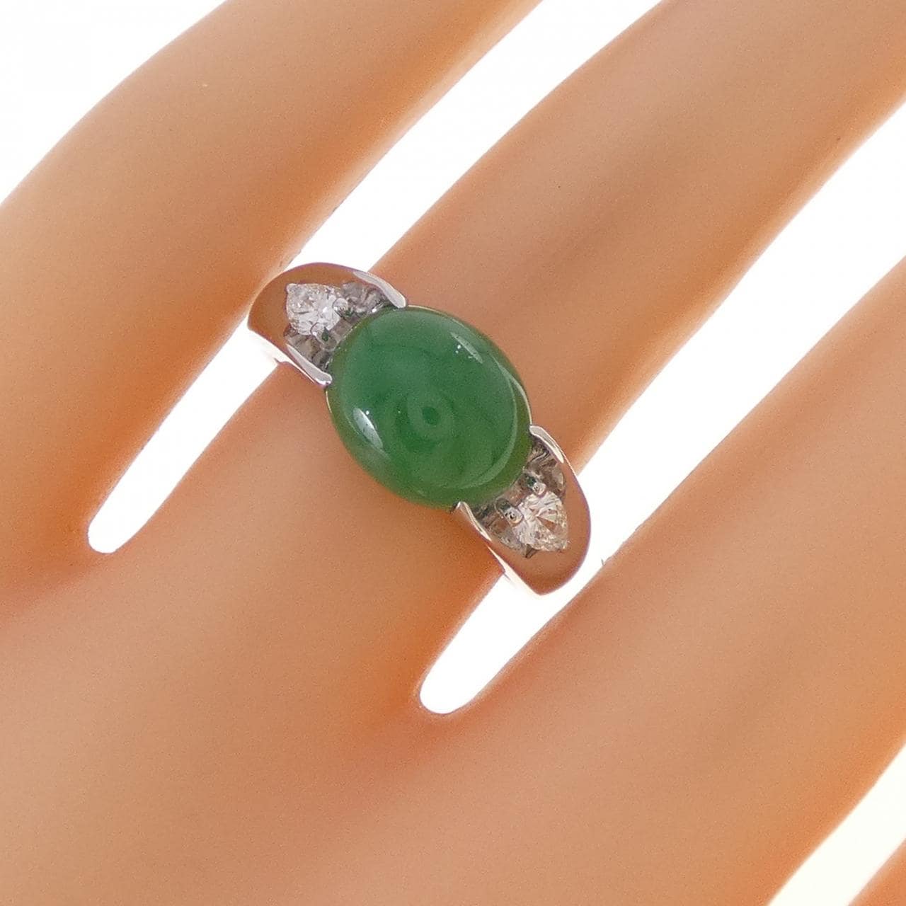 PT900 ヒスイ リング 3.23CT
