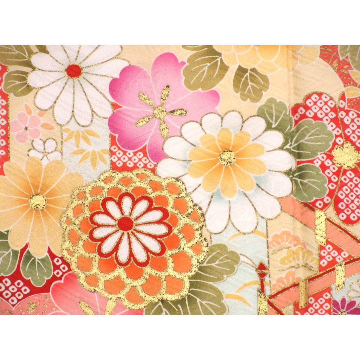 振袖　友禅金彩加工　刺繍入り
