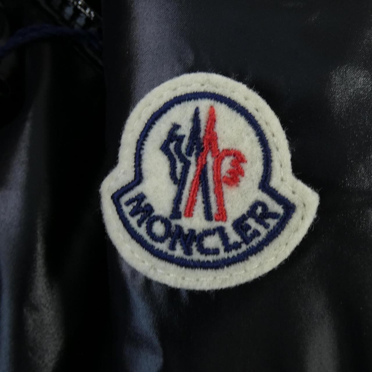 モンクレール MONCLER ダウンジャケット