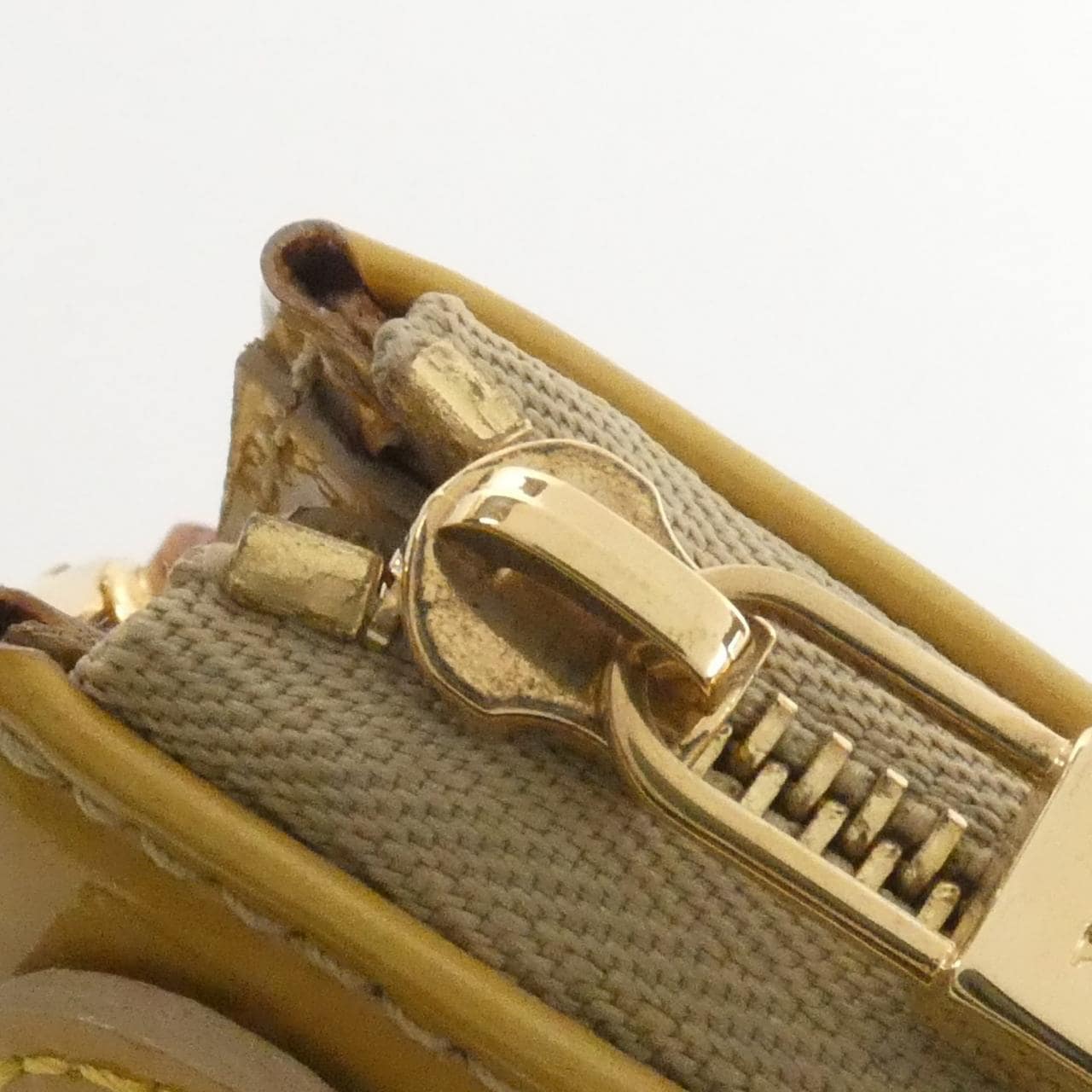 ルイヴィトン ヴェルニ(フラワー) フラワー レキシントン M92246 アクセサリーポーチ