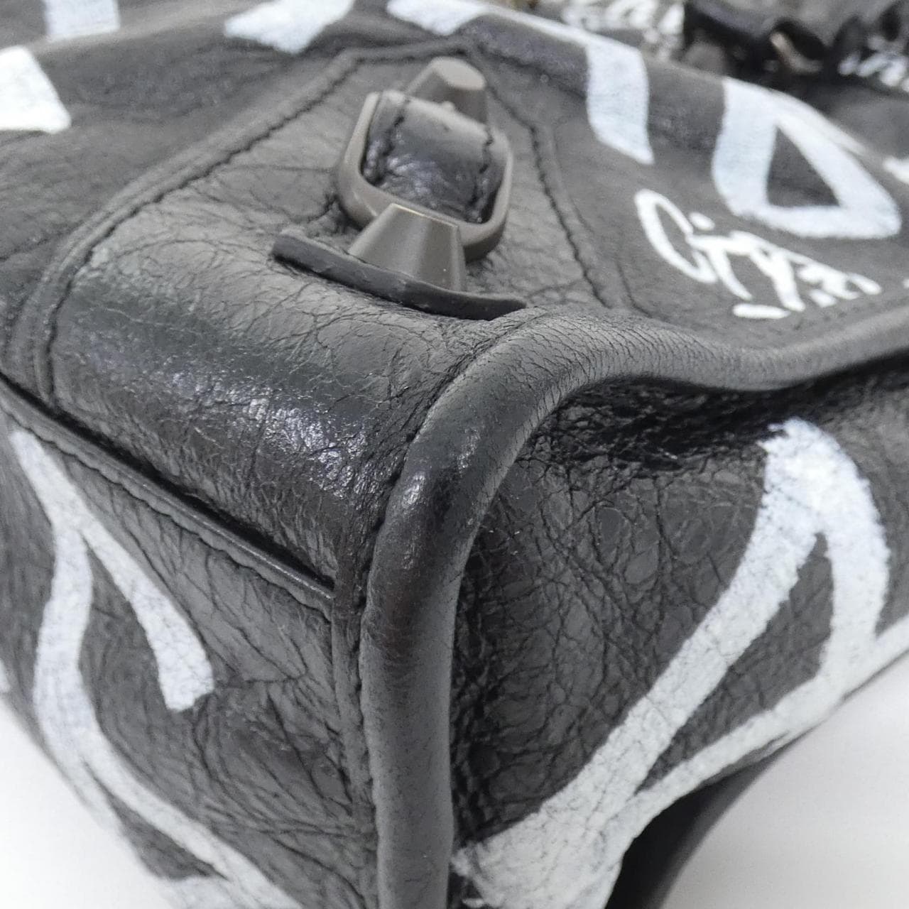 バレンシアガ グラフィティ クラシック シティ S 431621 0FE1T バッグ