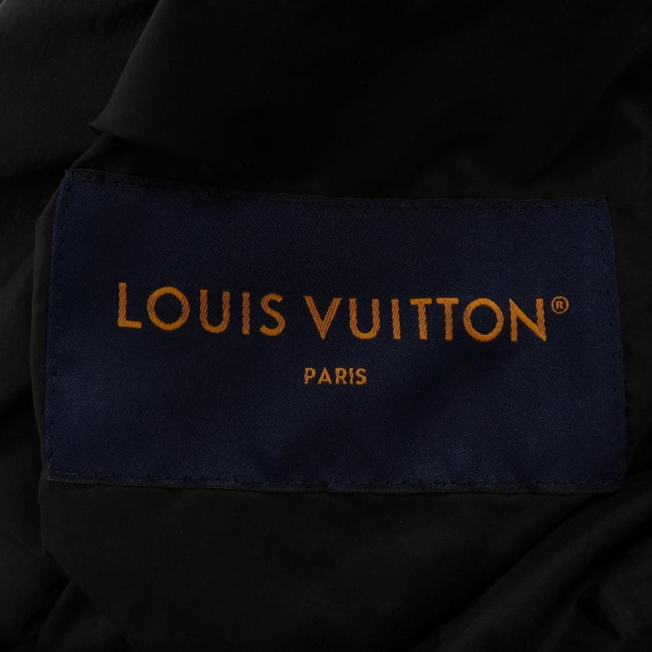 ルイヴィトン LOUIS VUITTON リバーシブルウインタリーダウンパーカ HOK50ETI4 ダウンコート