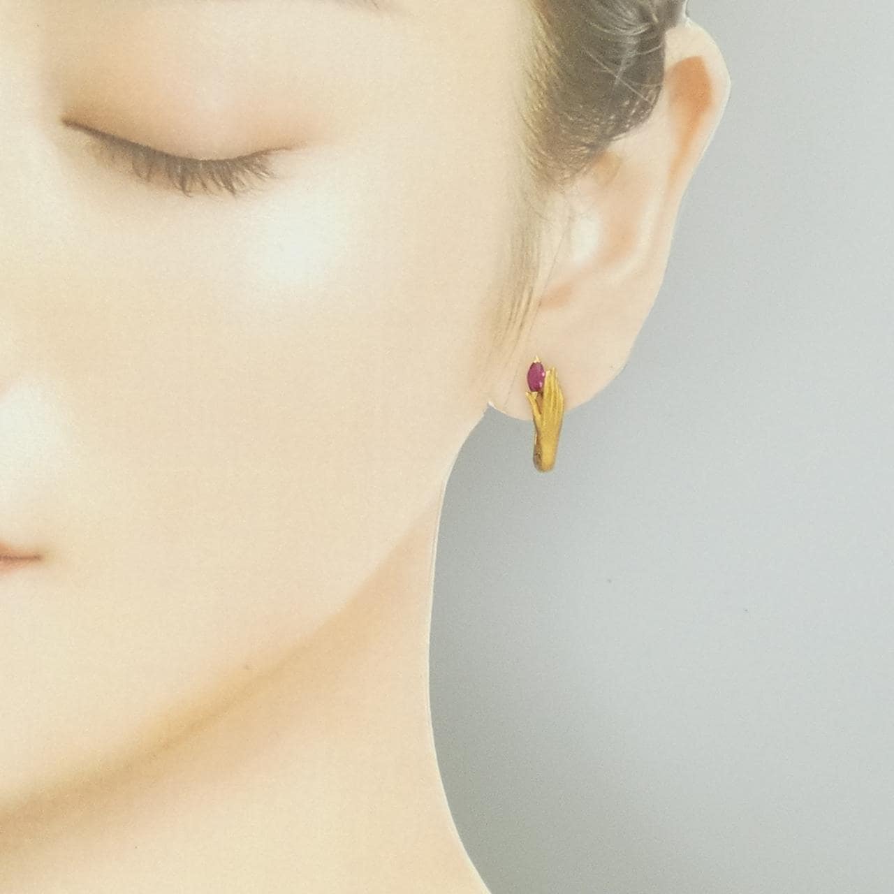 カレライカレラ ルビー ピアス