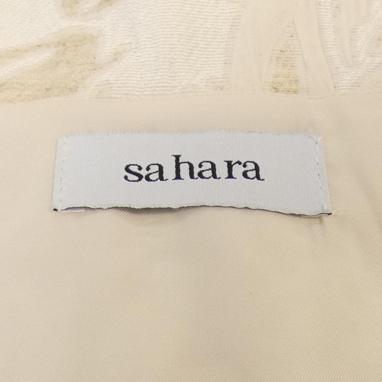 SAHARA トップス