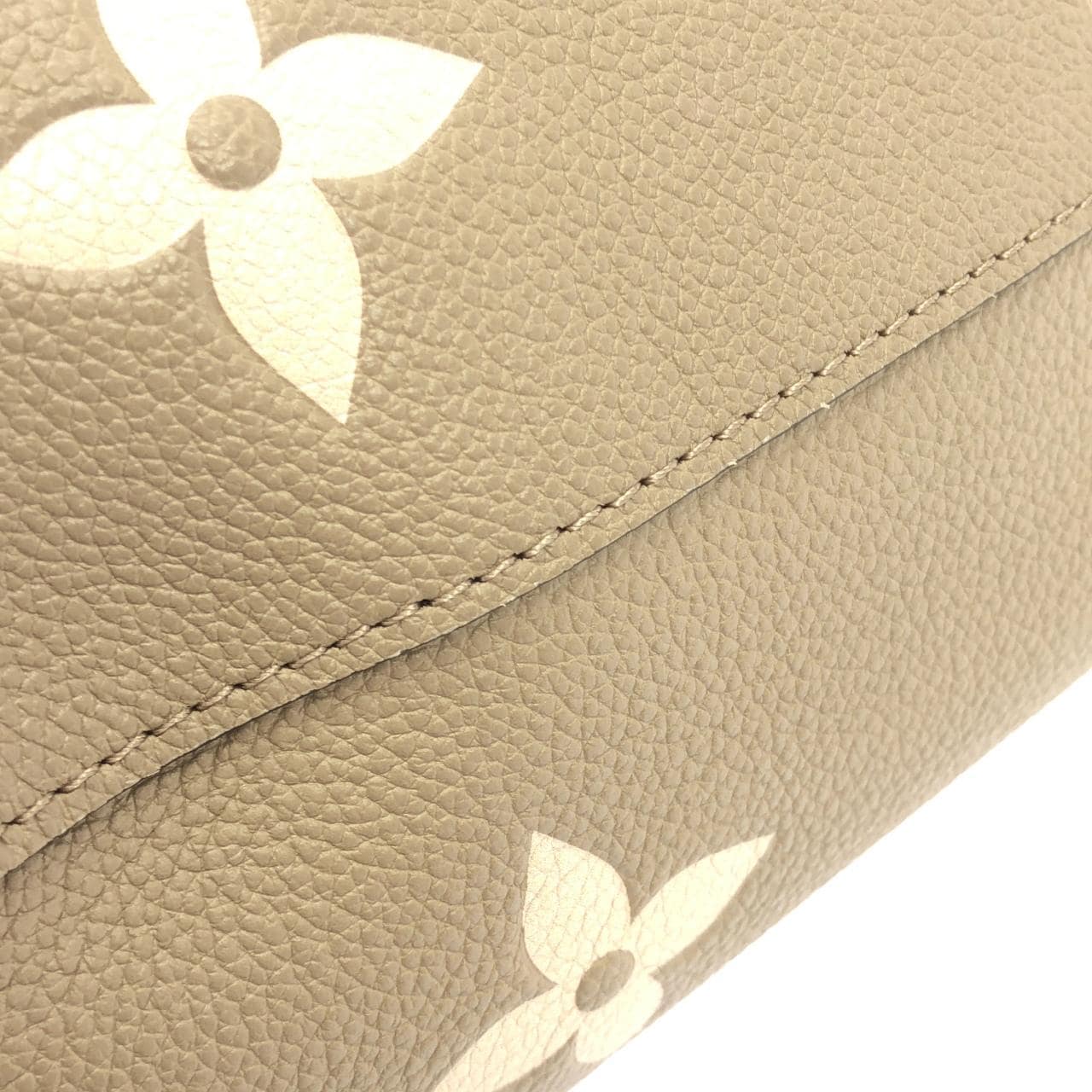 ルイヴィトン バイカラー モノグラム アンプラント ネオ ノエ MM M45555 ショルダーバッグ