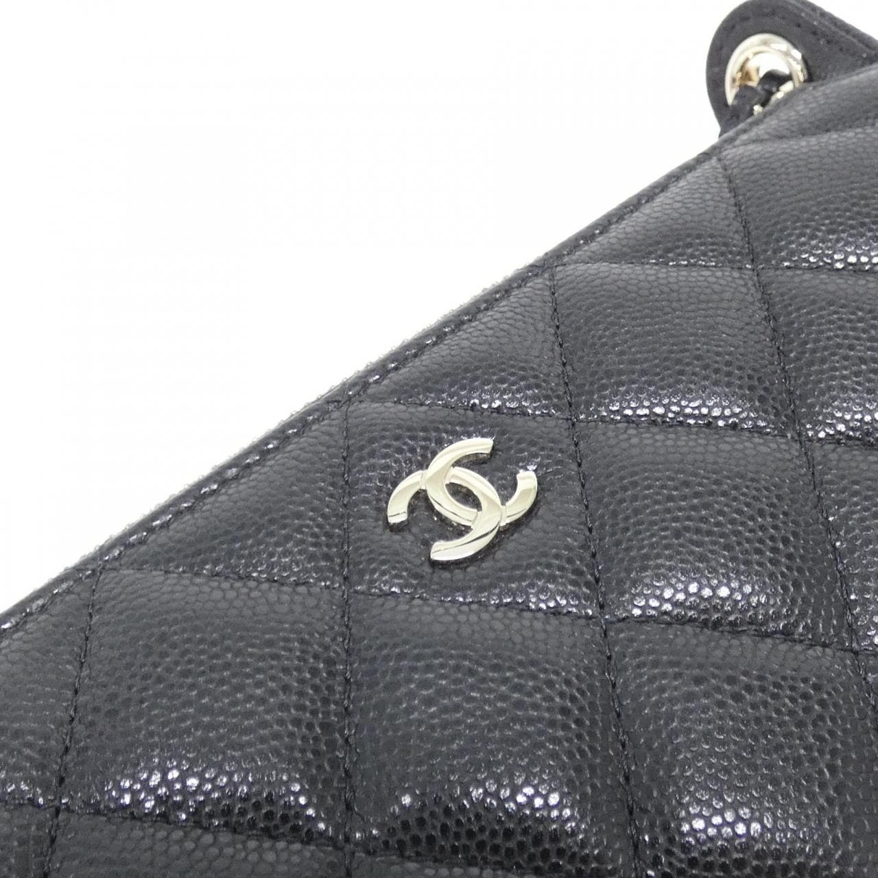 シャネル タイムレスクラシック ライン AP4704 チェーンクラッチ