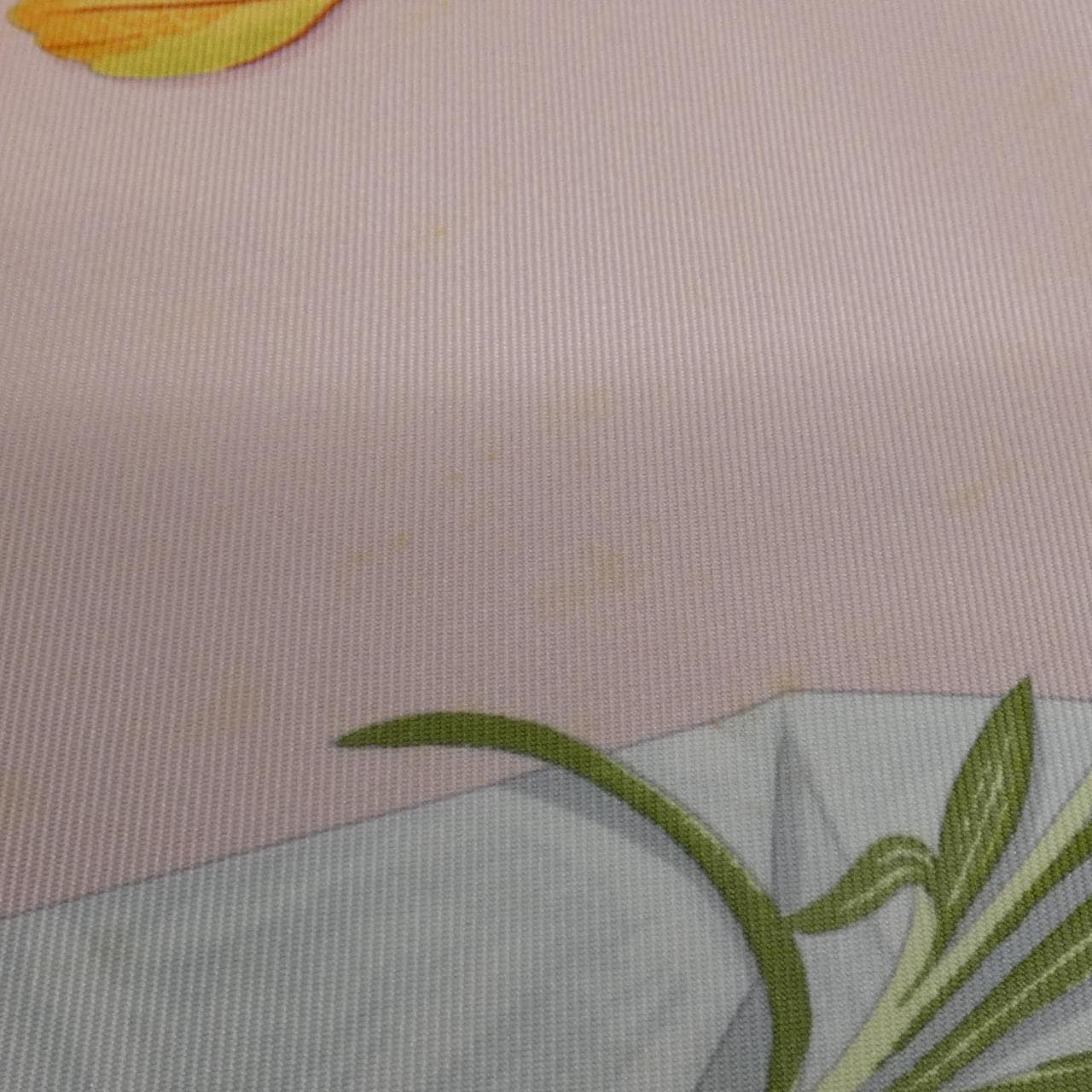 HERMES DES FLEURS POUR LE DIRE Carre 002249S 围巾