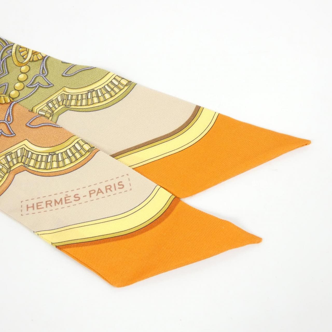 エルメス GRAND APPARAT ツイリー 061364S スカーフ