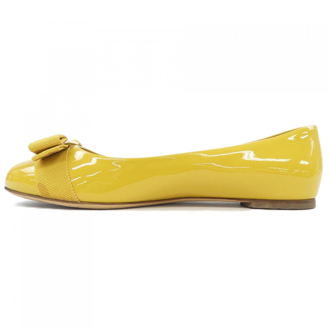 フェラガモ FERRAGAMO VARINA フラットシューズ