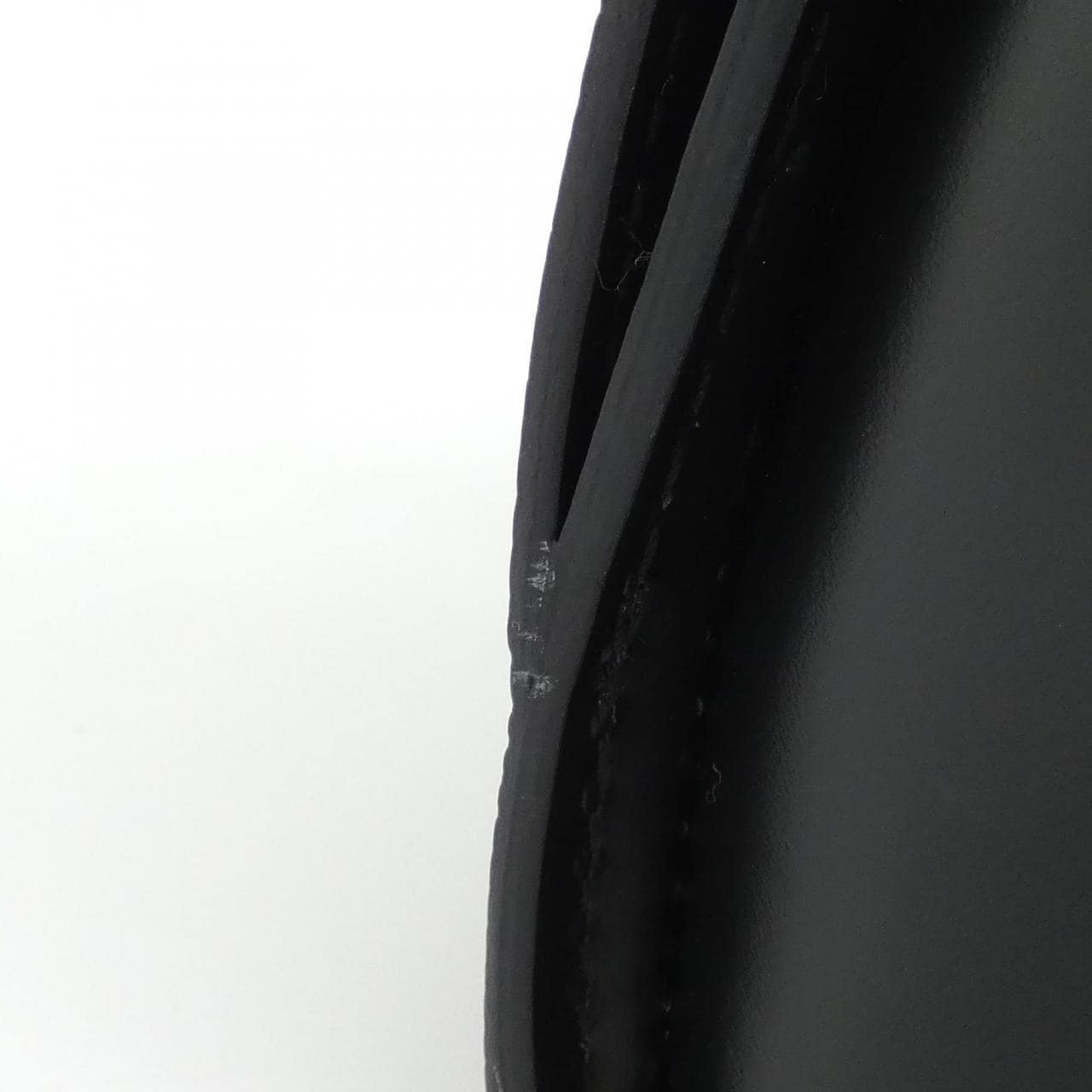 ルイヴィトン エピ ポンヌフ M52052 バッグ