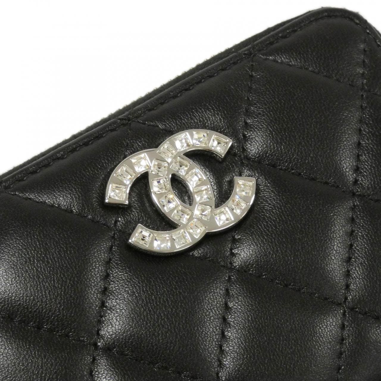 CHANEL AP3987 INCASE