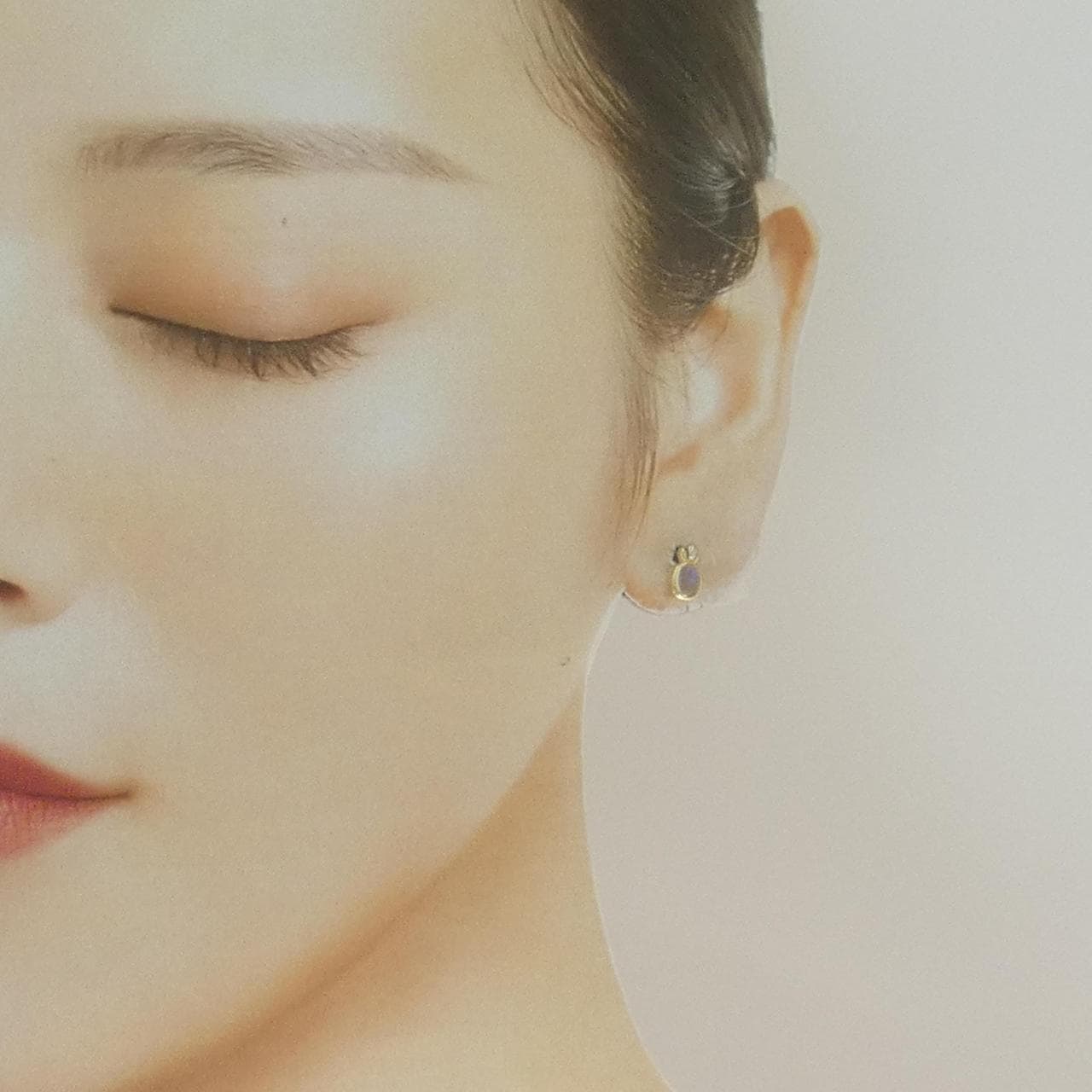 K18YG/K18WG ムーンストーン ピアス