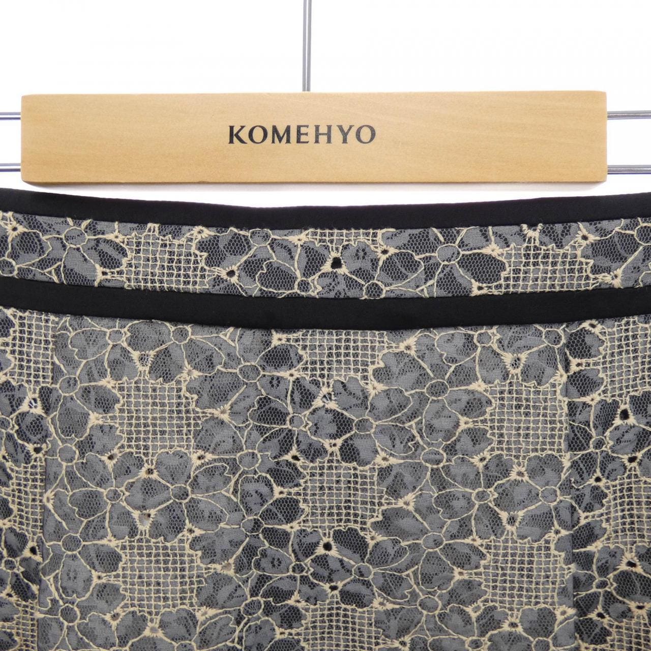 トゥービーシック TO BE CHIC スカート