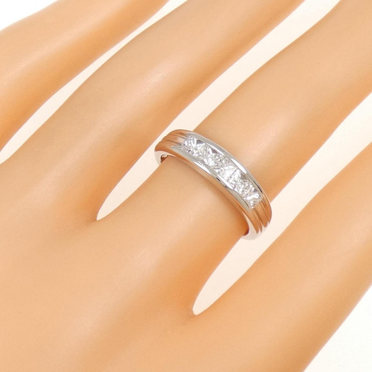 PT900 ダイヤモンド リング 0.70CT