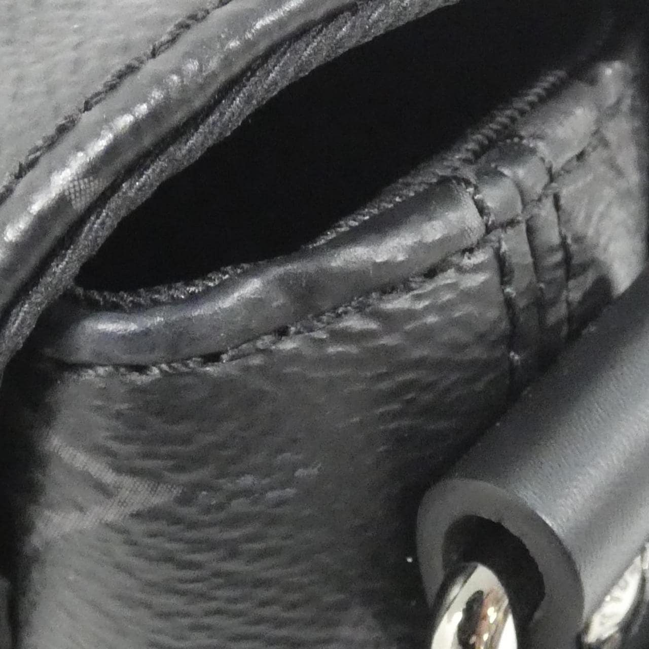 ルイヴィトン モノグラム エクリプス ディストリクト PM M45272 ショルダーバッグ