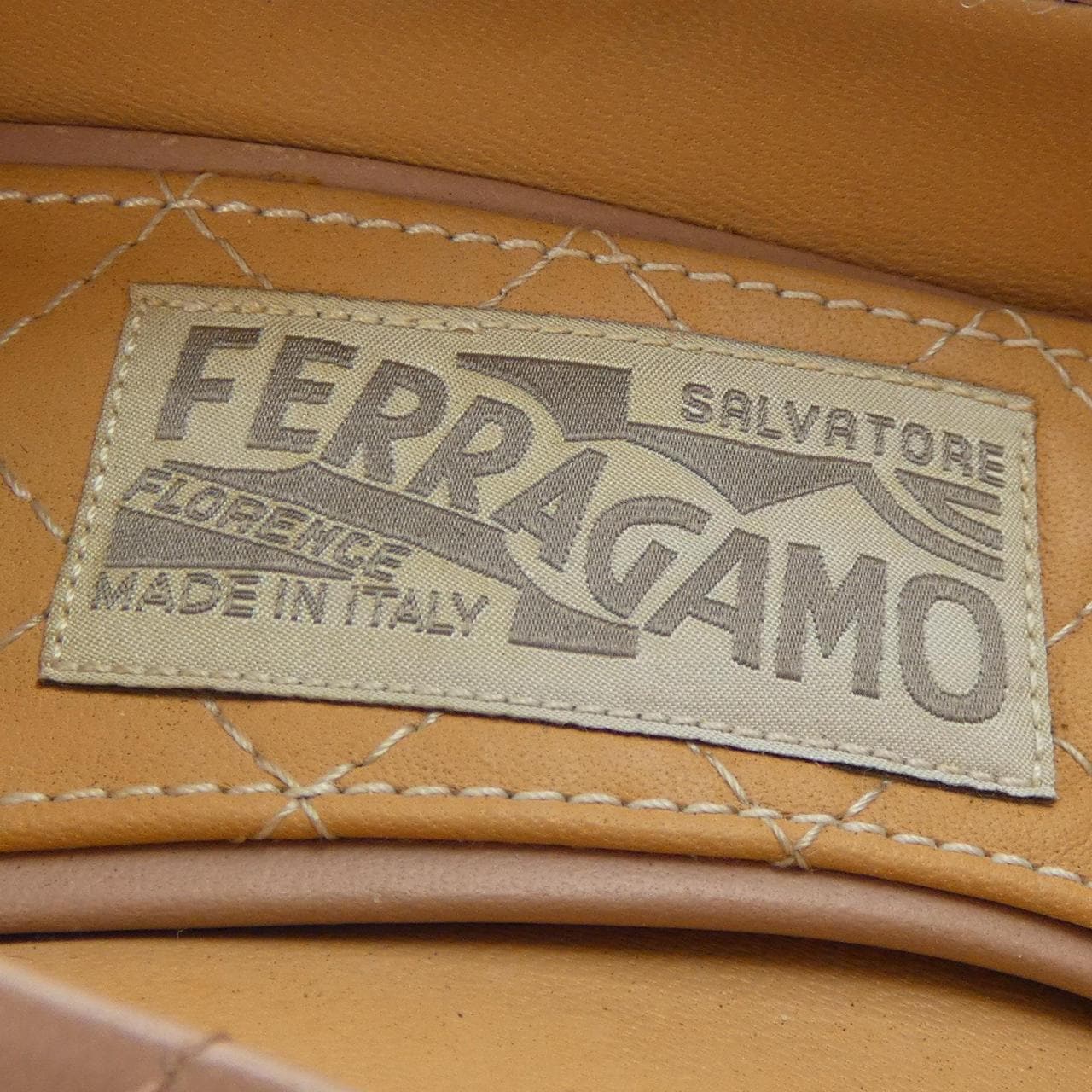 サルヴァトーレフェラガモ SALVATORE FERRAGAMO パンプス