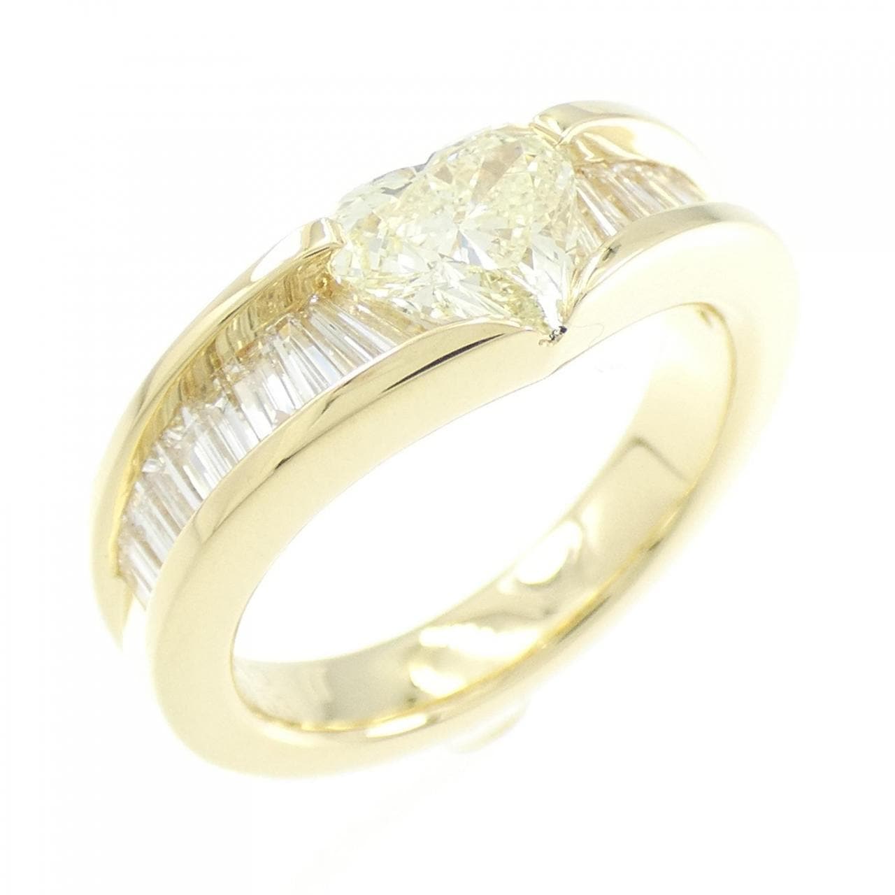 K18YG 心形钻石戒指 0.810CT