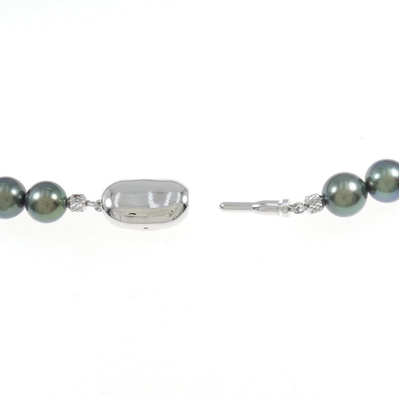 銀扣黒蝶珍珠項鍊 8.2-10.5 毫米