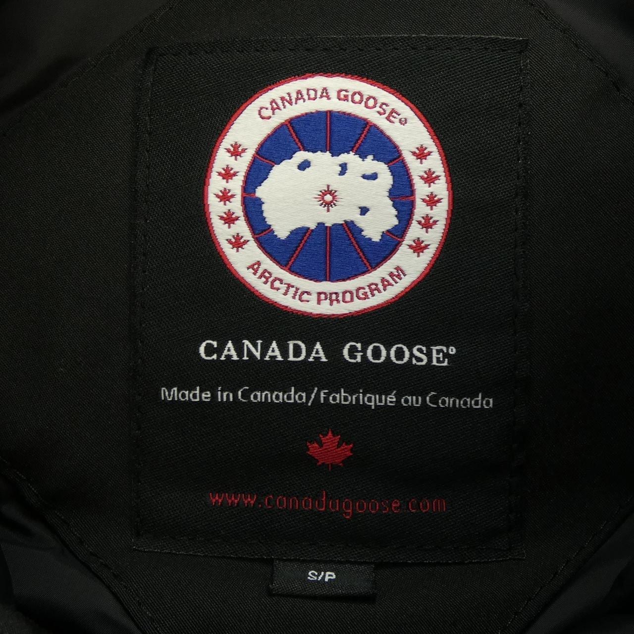 カナダグース CANADA GOOSE ダウンジャケット