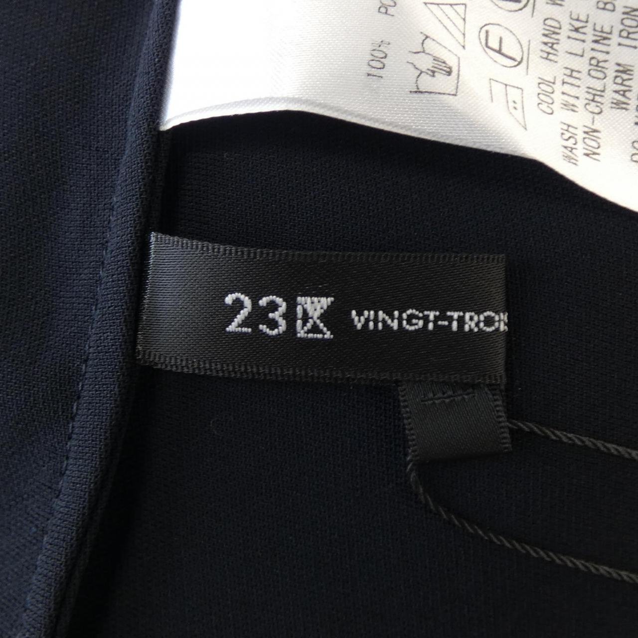 ニジュウサンク 23区 シャツ