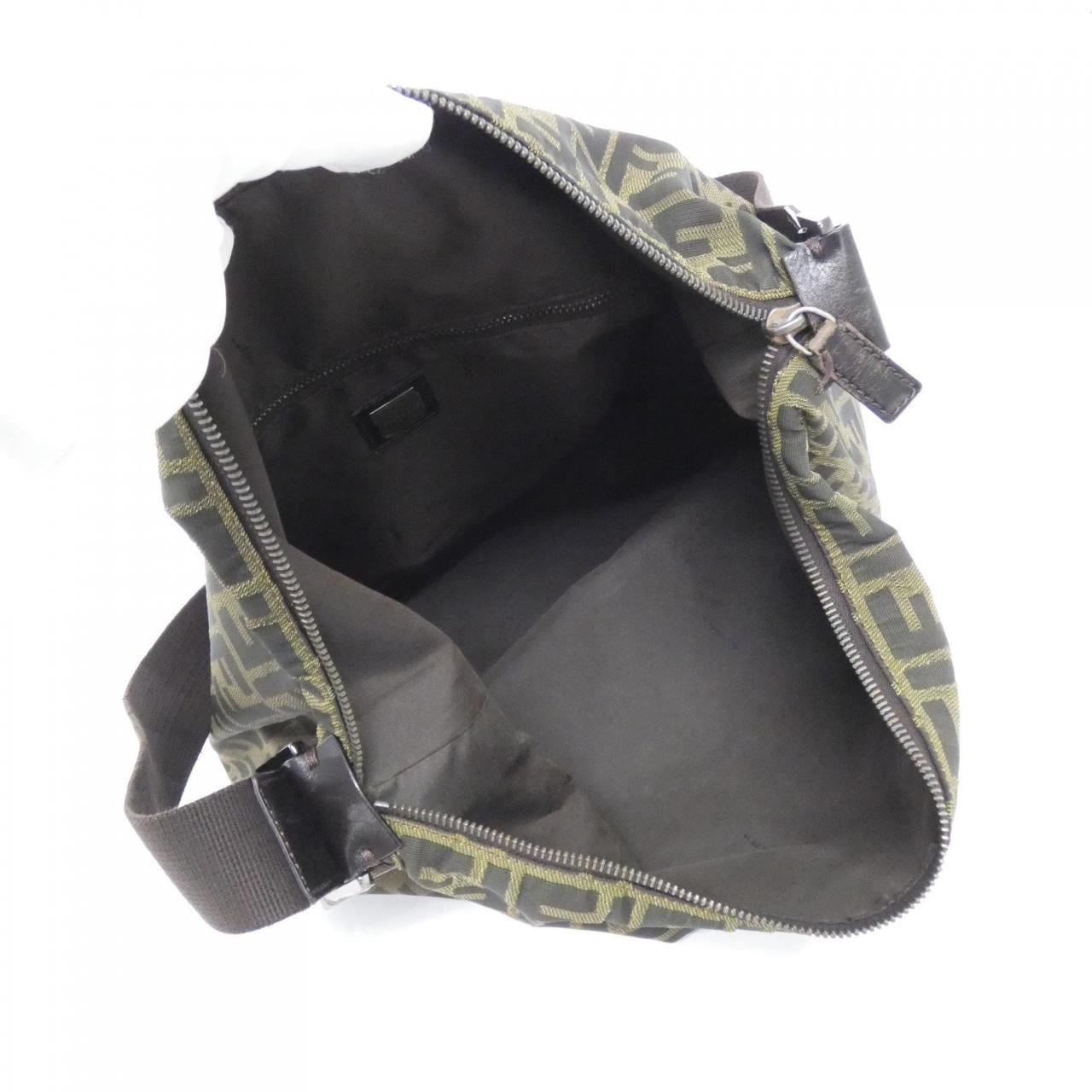 フェンディ 7VA003 NR2 ショルダーバッグ