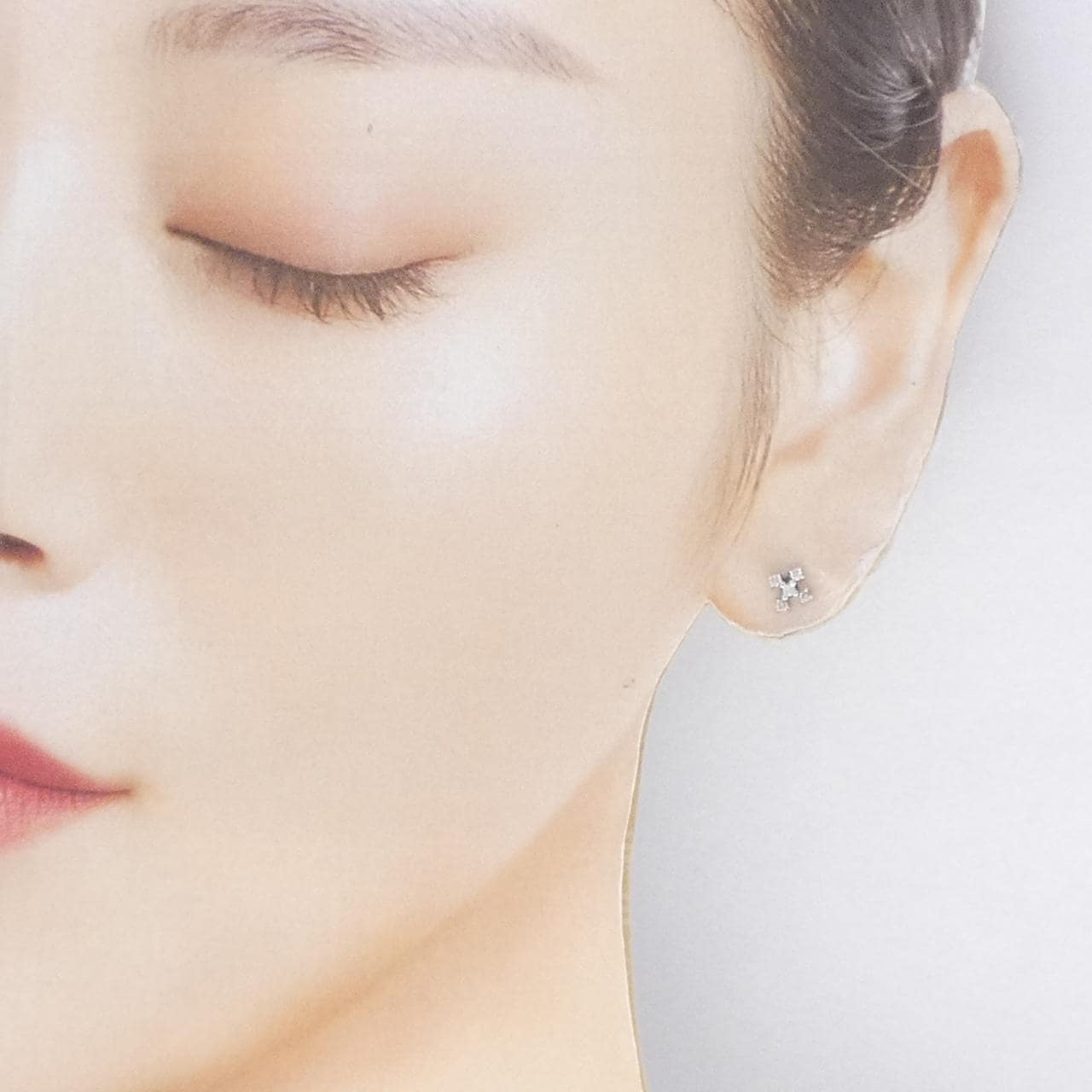 PT900 十字架钻石耳环 0.12CT