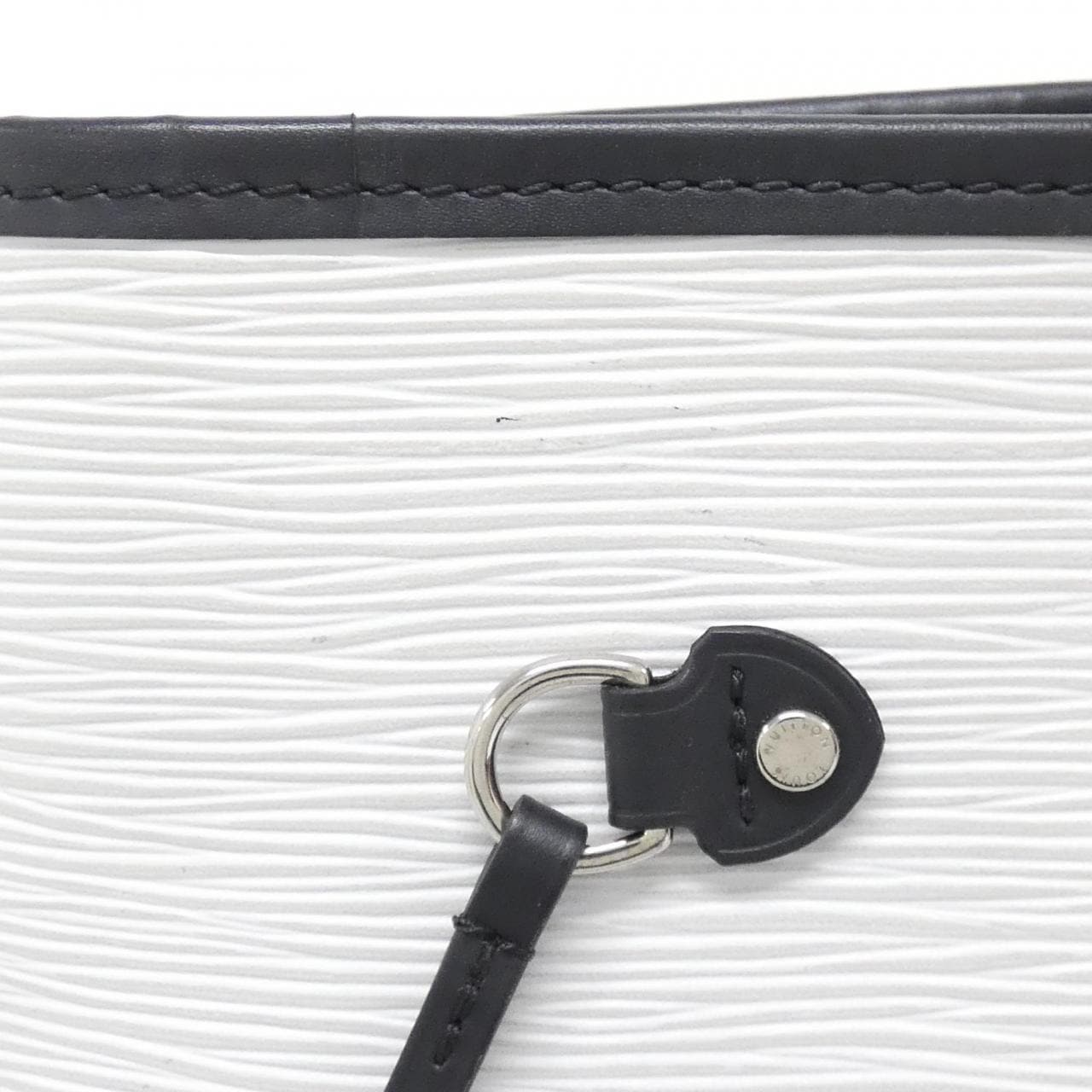 ルイヴィトン エピ ネヴァーフル MM M55591 バッグ